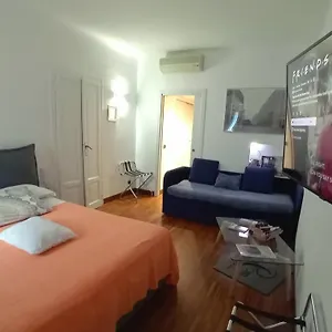 Room Inn Milán